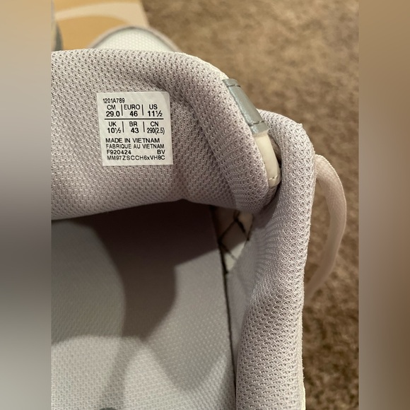 ASICS GEL-NYC cream/ oyster grey men’s US size 11.5 - Picture 11 of 16